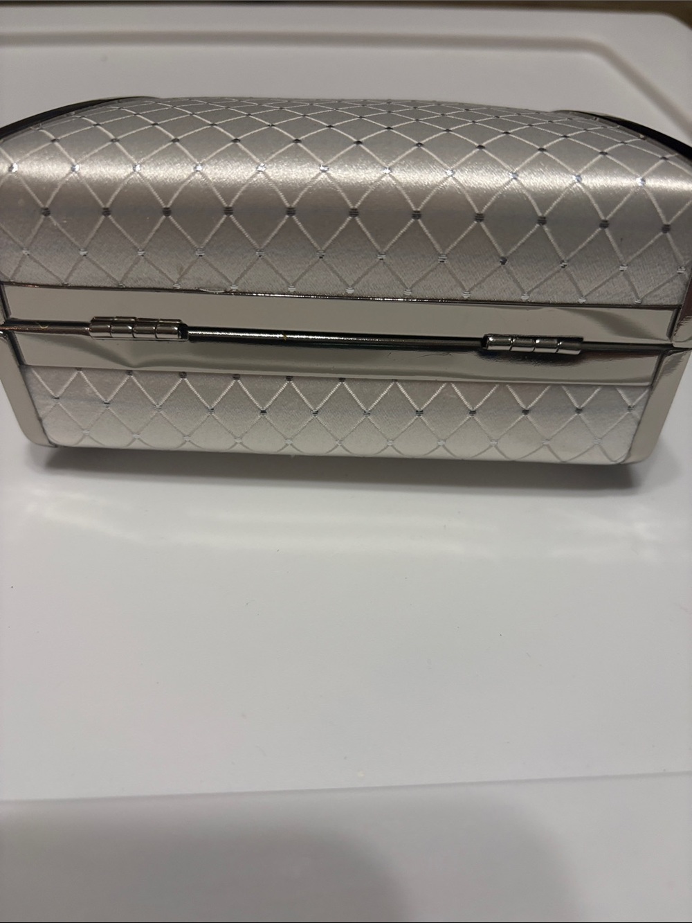 Elegant Silver Metallic Evening Handbag - Picture 3 of 5